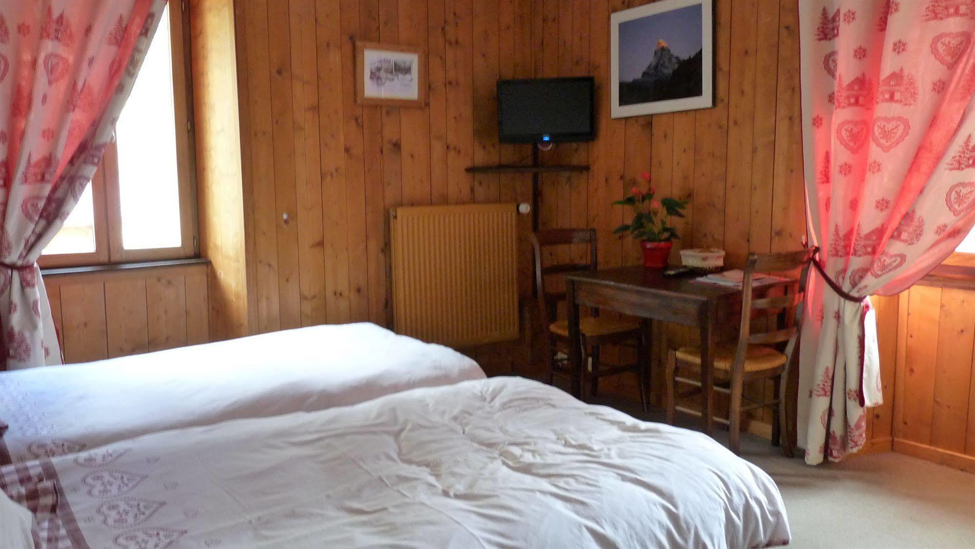 Auberge Des Gorges Servoz Eksteriør billede